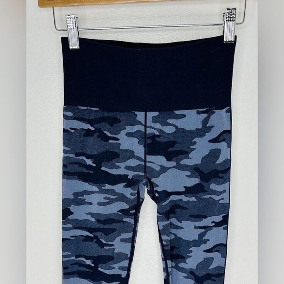 Ryka Woman Blue Camo Leggings - Picture 3 of 4